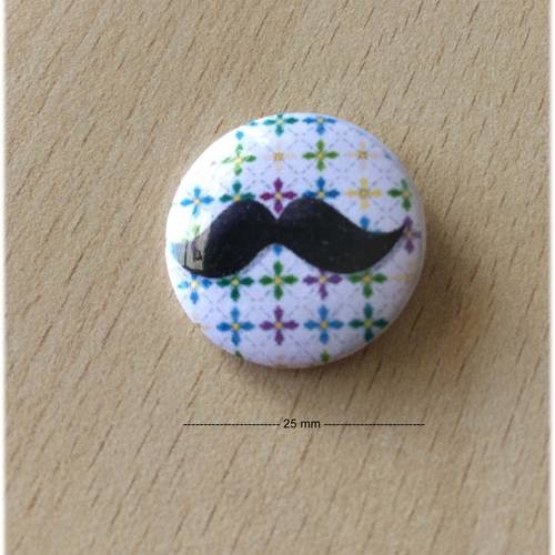 Badge 25 mm  "moustache 03" 