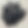 Paillette cabochon carré couleur noir nacrolaque irisé 