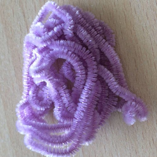 Chenille lilas 062 en rayonne synthétique 