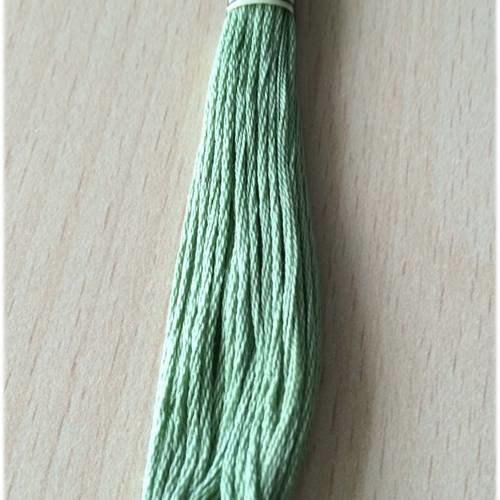 Dmc mouliné 368   vert du nil   six brins 