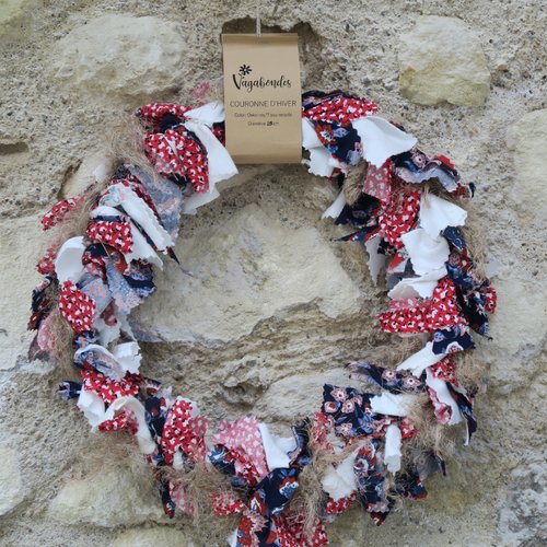 Couronne d'hiver en tissu recyclé