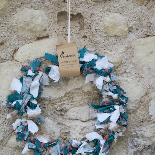 Couronne d'hiver en tissu recyclé
