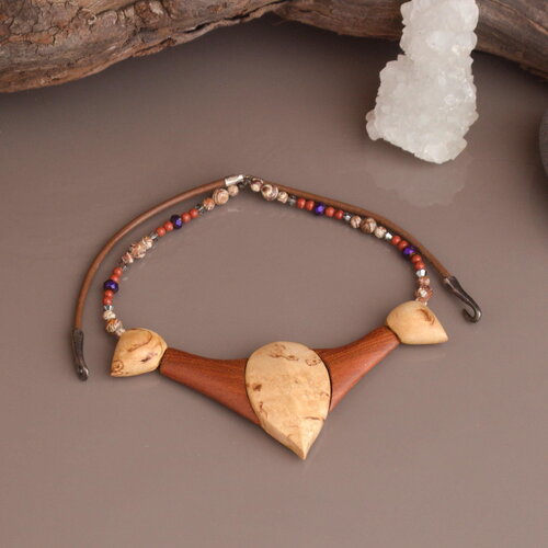 Collier statement en bois naturel – bijou unique fait main
