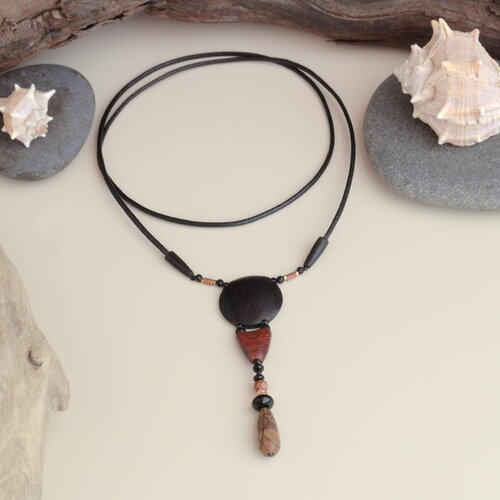 Collier totem en bois exotiques et jaspe picasso – bijou unique fait main