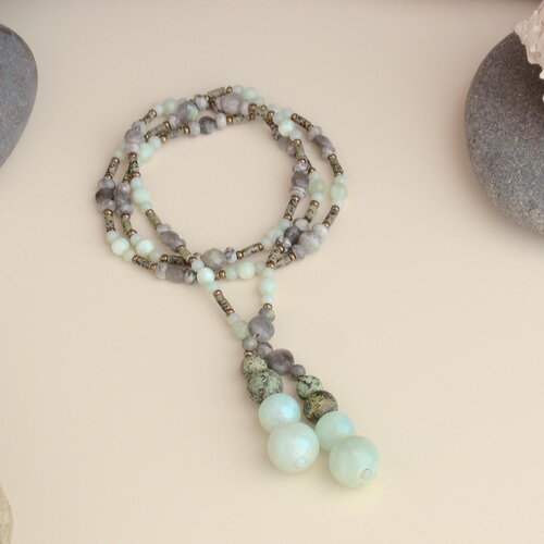 Bijou d’hiver en perles naturelles – élégance givrée et intemporelle