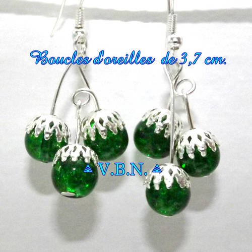 Boucles d'oreilles trois groseilles ronde verte perles de 8mm 