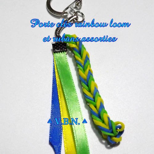 Porte clés élastique raimbow loom et rubans couleurs assorties fait main bleu-jaune-vert aux couleurs du bresil 