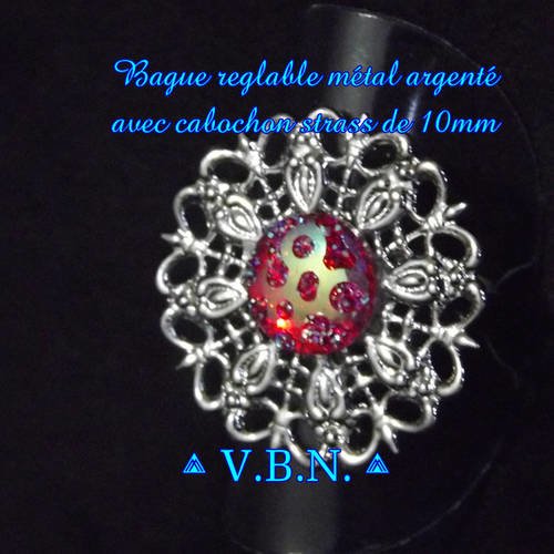 Bague reglable métal argenté avec cabochon strass rouge de 10mm 