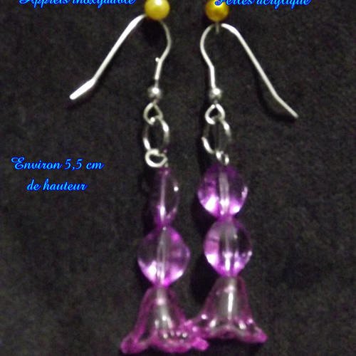 Boucles d'oreilles avec apprets inoxydable et perles acrylique violet 