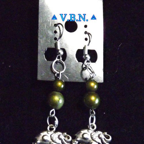 Boucles d'oreilles elephant avec perles magique kaki de 6 et 8mm 