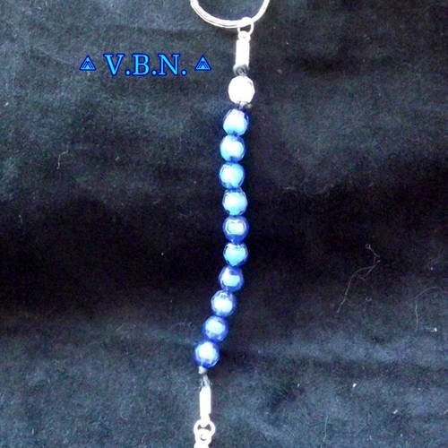 Porte clé dizainier en perles acrylique entroises avec petite croix metal argente
