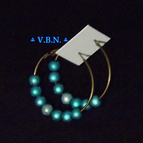 Boucles d oreilles creoles en bronze antique avec perles magique 2 tons de bleu 6mm 