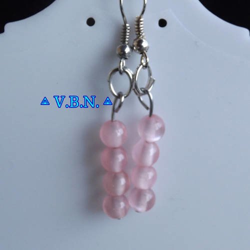 Boucles d'oreilles avec perles rose pale 6mm 