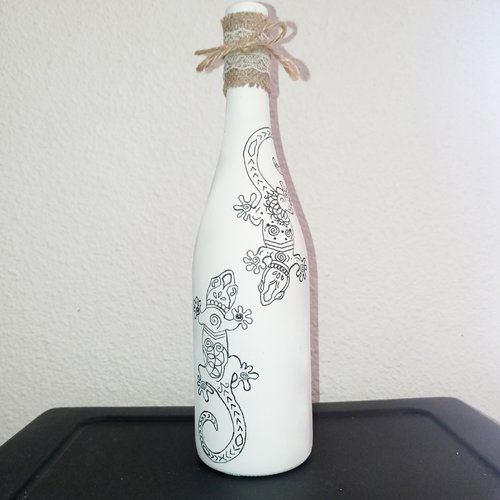 Bouteille en verre décorée peinte à la main carafe vase bouteille décorative cadeau invité décoration de table table de fete