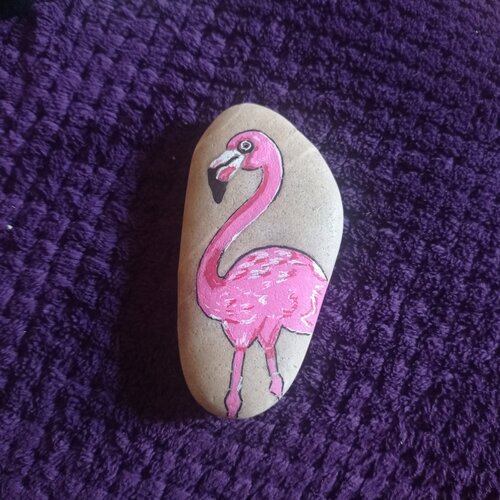 Galet peint flamand rose animal sur pierre galet peint à la main pierre de décoration roche nature