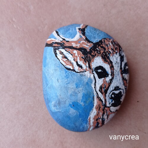 Galet peint peinture sur galet animaux cerf de noël chevreuil fait main pierre peinture acrylique