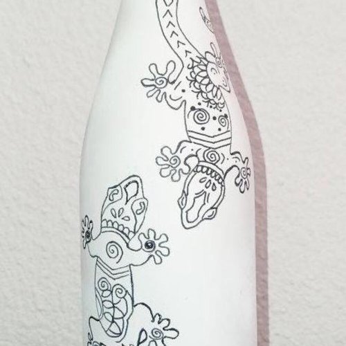 Bouteille verre peinte à la main bouteille décorative ou vase, vin recyclée cadeau carafe décoration de table peinture sur verre