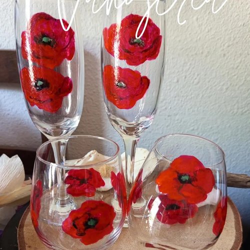 Verres peints à la main flutes à champagne peintes avec des coquelicots, verre décoré, cadeau de mariage, anniversaire
