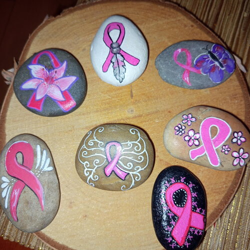 Galets peints octobre rose ruban rose peinture sur galet personnalisation pierre galet personnalisé pierre avec message soutien malade ami