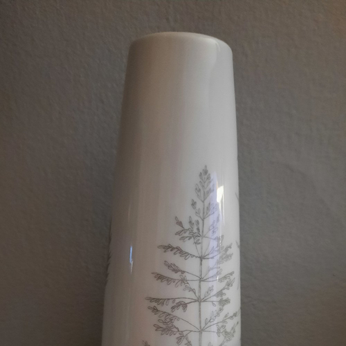 Vase Soliflore Porcelaine - Décor Fleurs Et Papillon - Bergère De France - Occasion