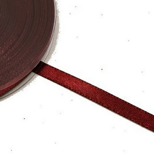 1 rouleau de ruban satin bordeaux simple face. 