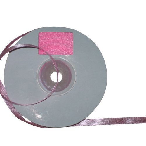1 rouleau de ruban satin rose simple face. 