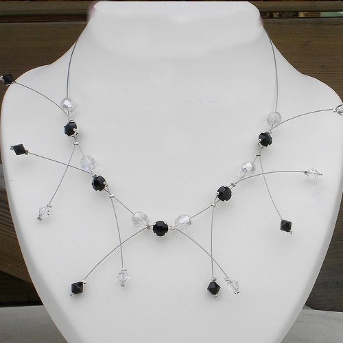 Collier étincelle noir et cristal n°1, collier mariage.