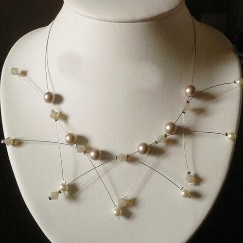 Collier étincelle amande poudré et ivoire, collier mariage.