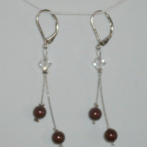 Boucles d'oreilles étincelle bordeaux et cristal n°1. bijoux mariage en cristal de swarovski.