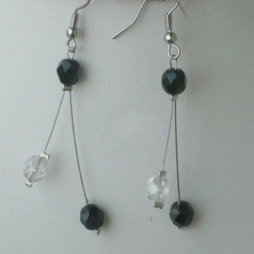 Boucles d'oreilles étincelle noir et cristal n°2. bijoux mariage en cristal de swarovski.