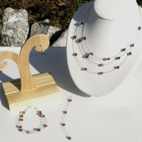 Parure trilemme n°2 marron en cristal de swarovsky.