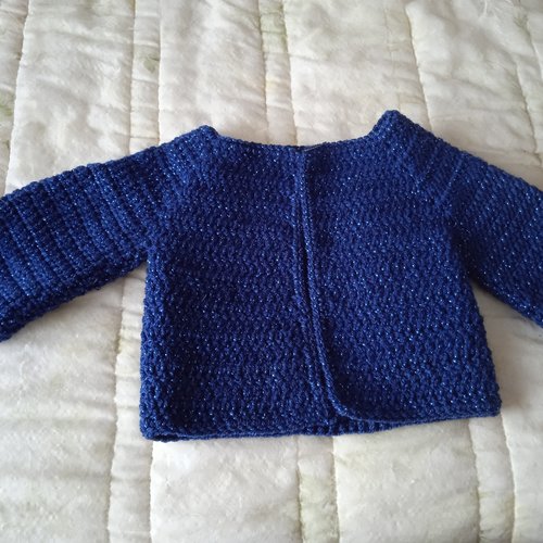 Gilet bleu nuit pailleté au crochet