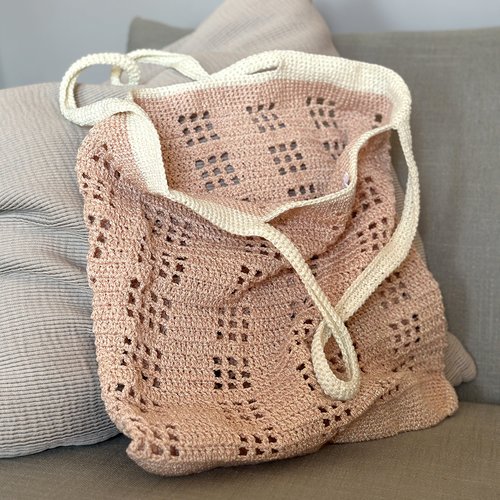 Tote bag au crochet rose pâle brillant rose smoke