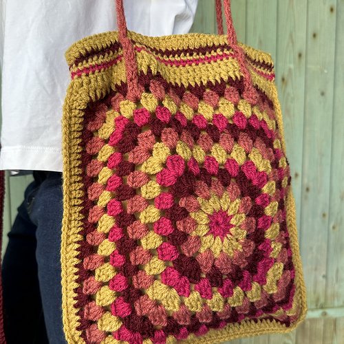 Tote bag en carré granny beetroot purple