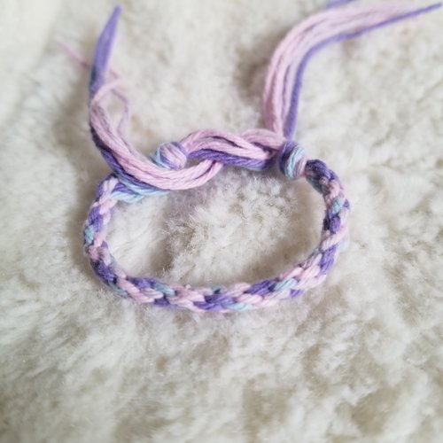 Bracelet d'amitié rose, bleu et violet : 11 cm
