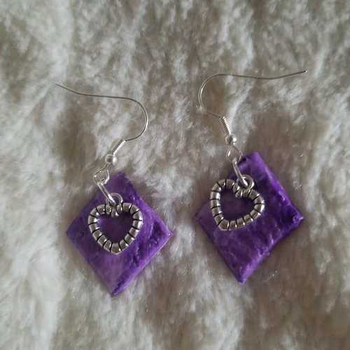 Boucles d'oreilles violet cœur