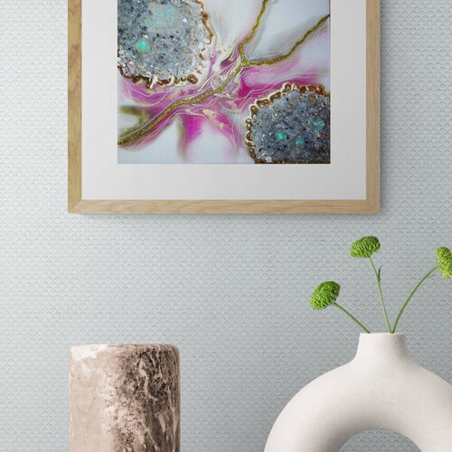 Tableau géode en résine époxy avec cristaux d'opale, sur toile tendue de 30,5x24x1,5cm, pièce unique, faite main, idée cadeau fête des