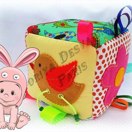Cube eveil bébé , jouet sensoriel , jeu sensoriel , cadeau naissance ,  cube tissu bébé