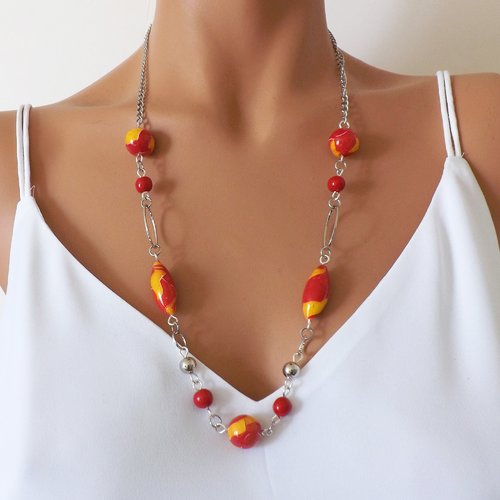 Collier rouge et jaune fait main en perles artisanales - bijou femme modèle unique - fabrication de bijoux en pâte polymère