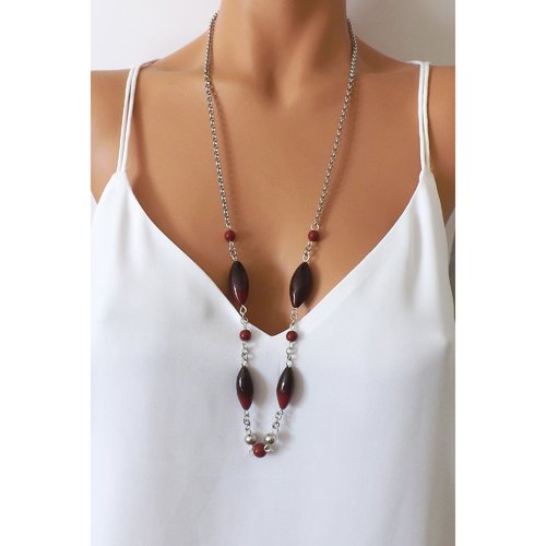 Sautoir moderne bordeaux en perles artisanales, un cadeau pour femme unique et original