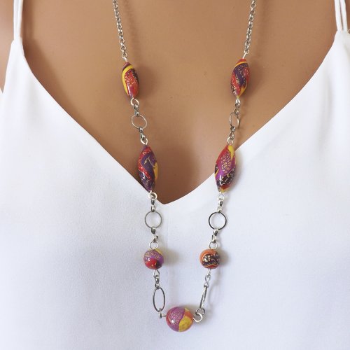 Sautoir collier, un bijou idéal pour l'été aux perles multicolores