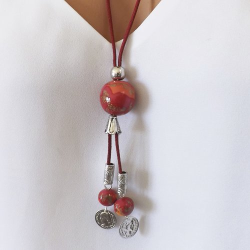 Sautoir rouge moderne et original en perles artisanales
