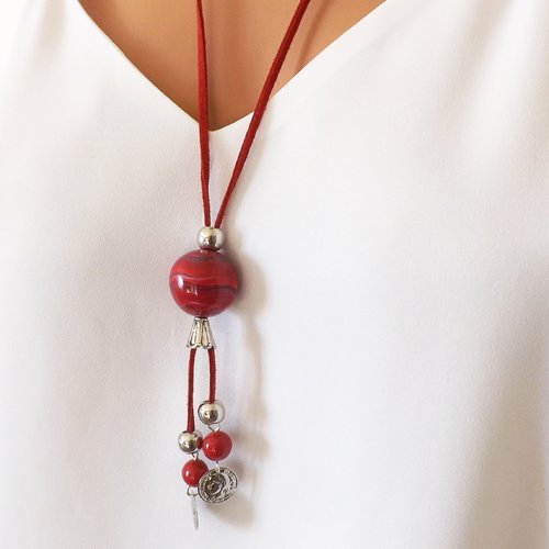 Sautoir rouge bordeaux, collier long pour femme en perles artisanales