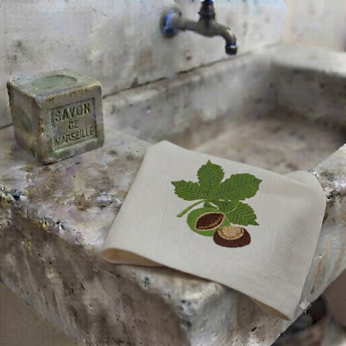Torchon de cuisine brodé châtaignes