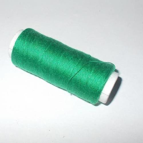 Bobine de fil à couture couleur verte n°1 
