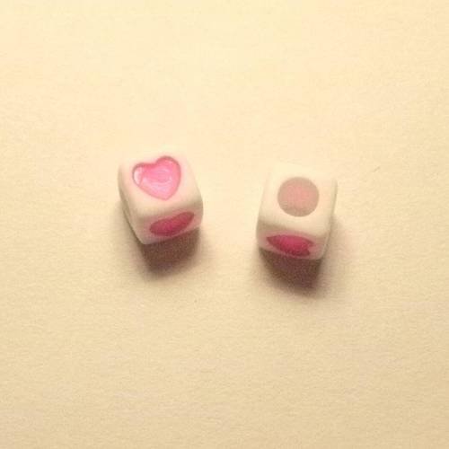 Perle cube coeur couleur rose x2