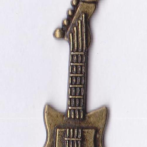 Breloque guitare électrique couleur bronze 