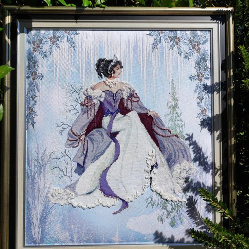 Winter beauty princesse - broderie point de croix et perles - fait main - produit fini