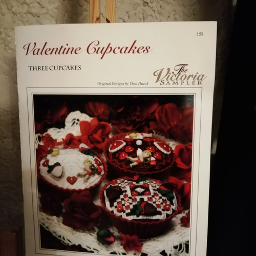 Valentine cupcakes - grille de broderie hardanger