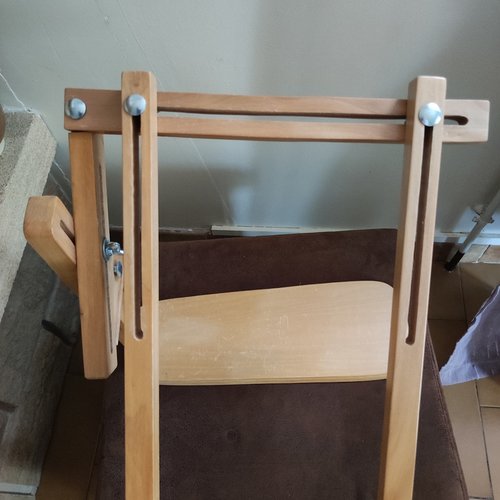 Support à broder sur table ou sur une chaise